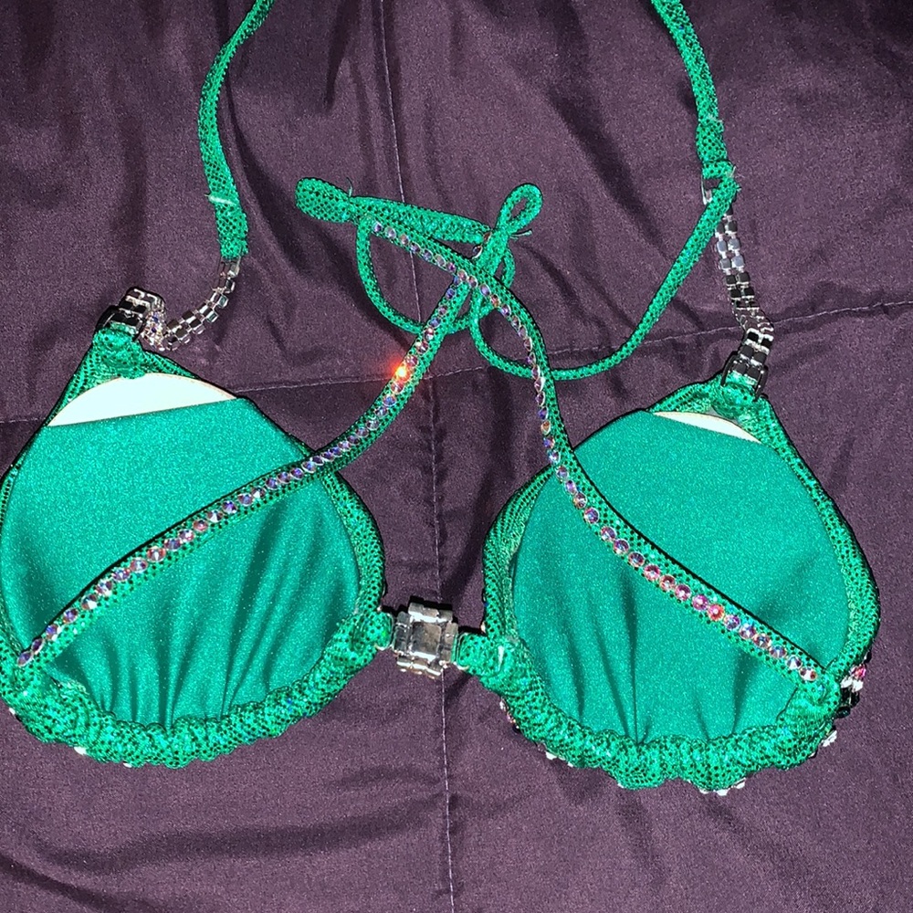 New NPC Figure Competition Suit 👙 - Picture 5 of 11